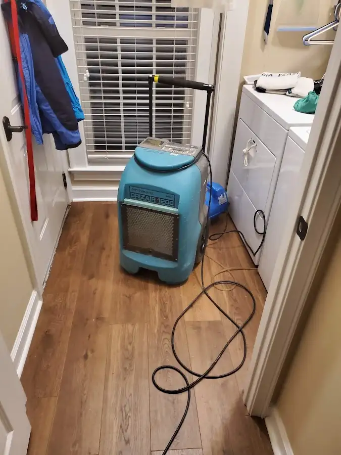 Commercial dehumidifier deployed for Flood Damage Cleanup in Palos Hills