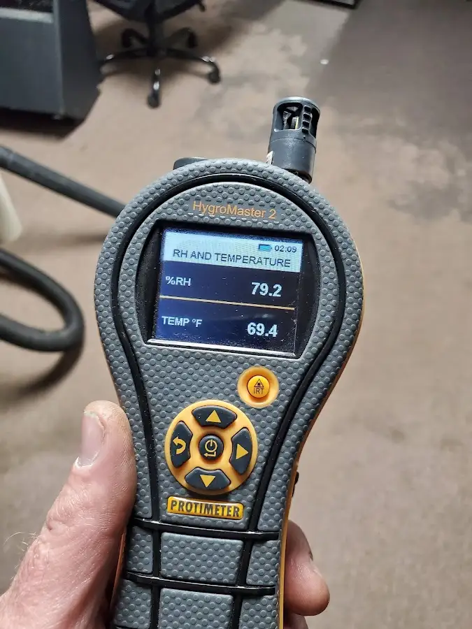 Moisture meter humidity assessment for Mold Remediation & Removal in Palos Hills